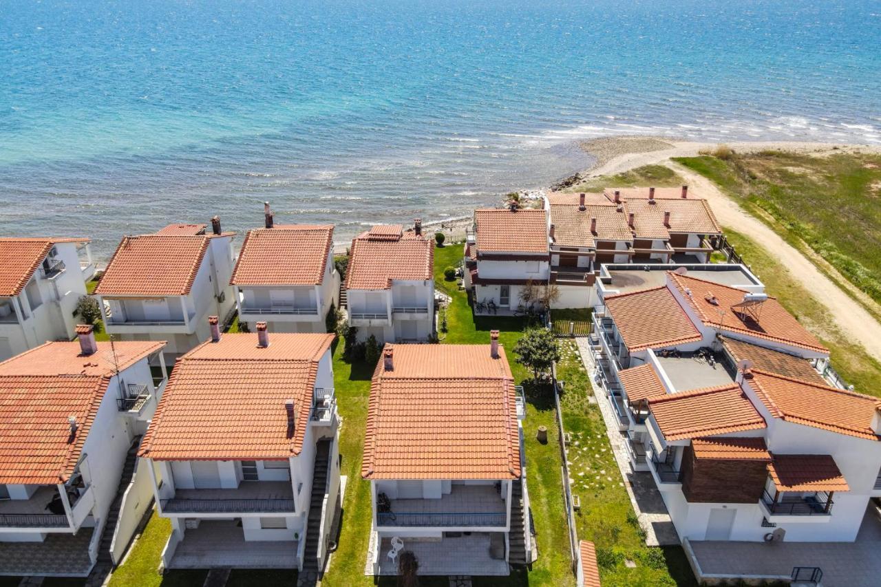 Apartment Next To The Sea Paralia Dionysiou Exterior foto