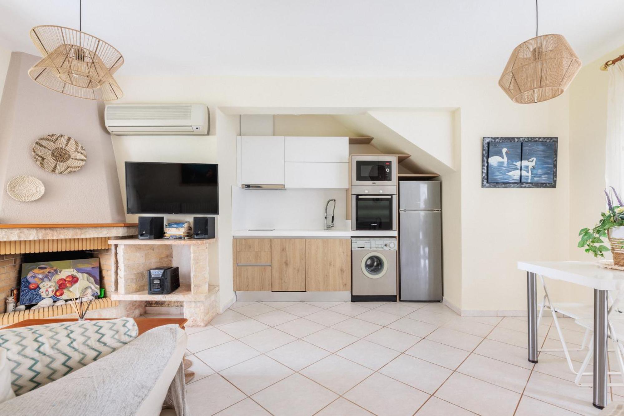 Apartment Next To The Sea Paralia Dionysiou Exterior foto