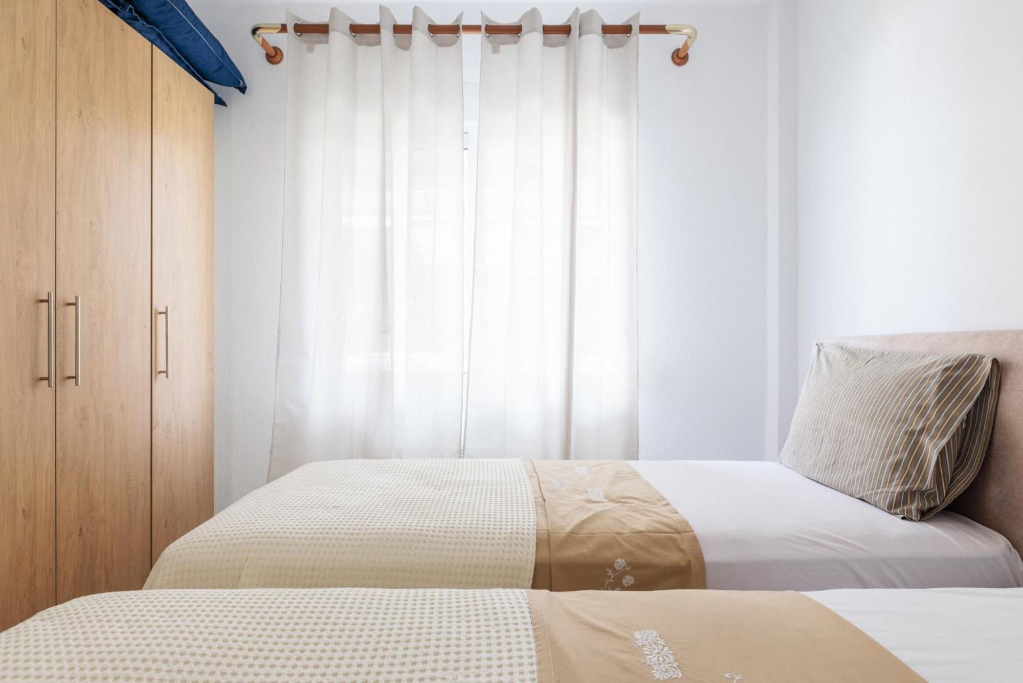 Apartment Next To The Sea Paralia Dionysiou Exterior foto